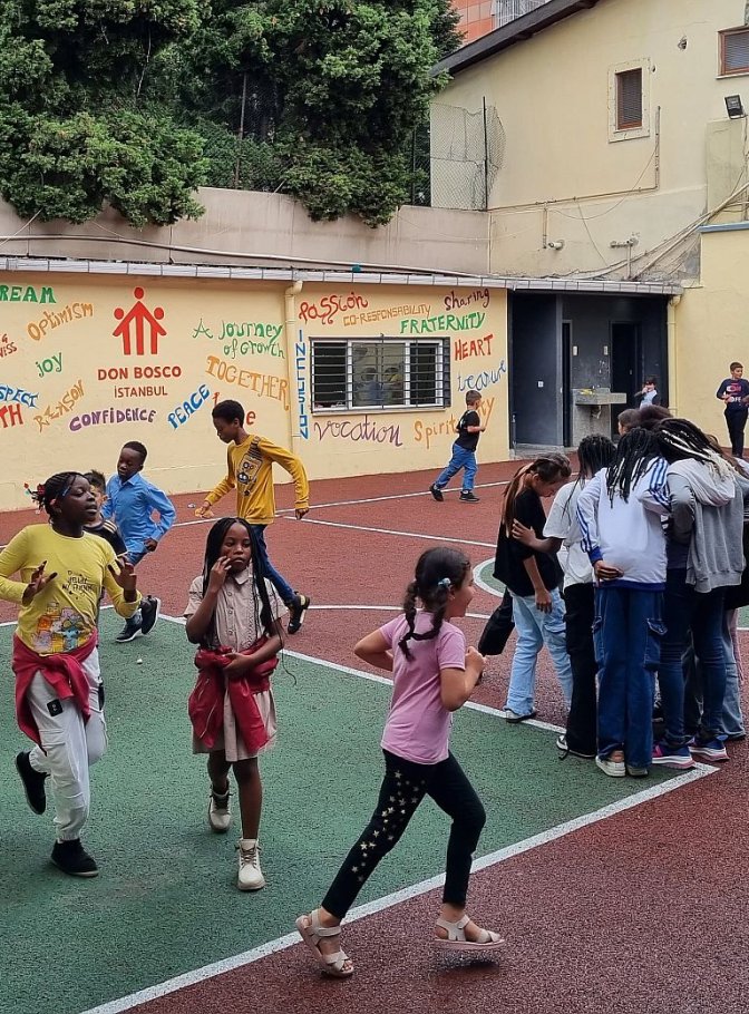 Istanbul: Bildung und Betreuung von Geflüchteten 2024