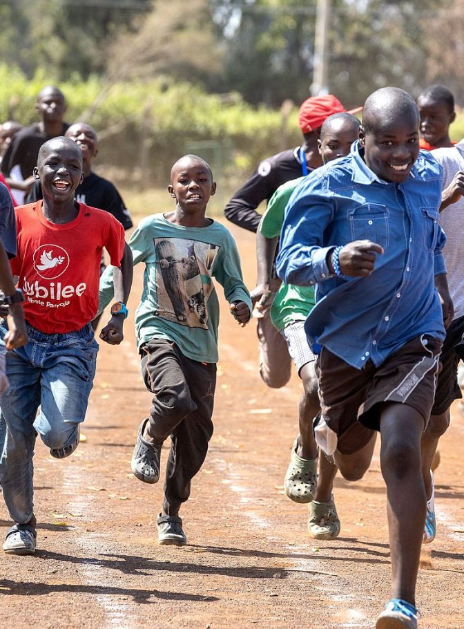 Nairobi: Neues Zuhause für Jungen 