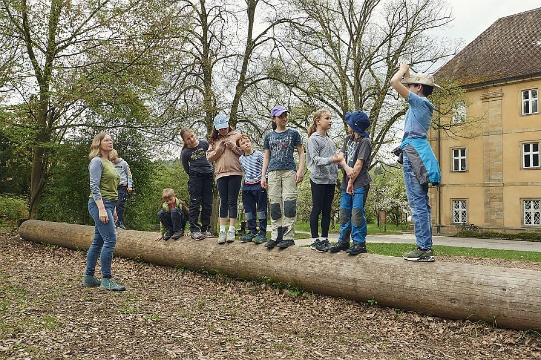 Kindergruppe bei den Öko-Erlebnistagen der Umweltstation im Kloster Ensdorf 